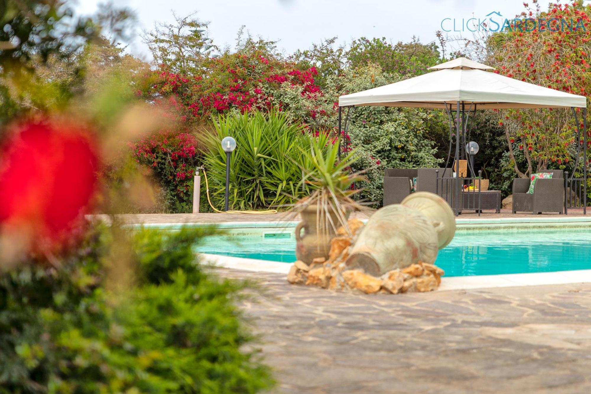 Villa Melograno With Exclusive Swimming Pool Surrounded By Greenery Campanedda 외부 사진
