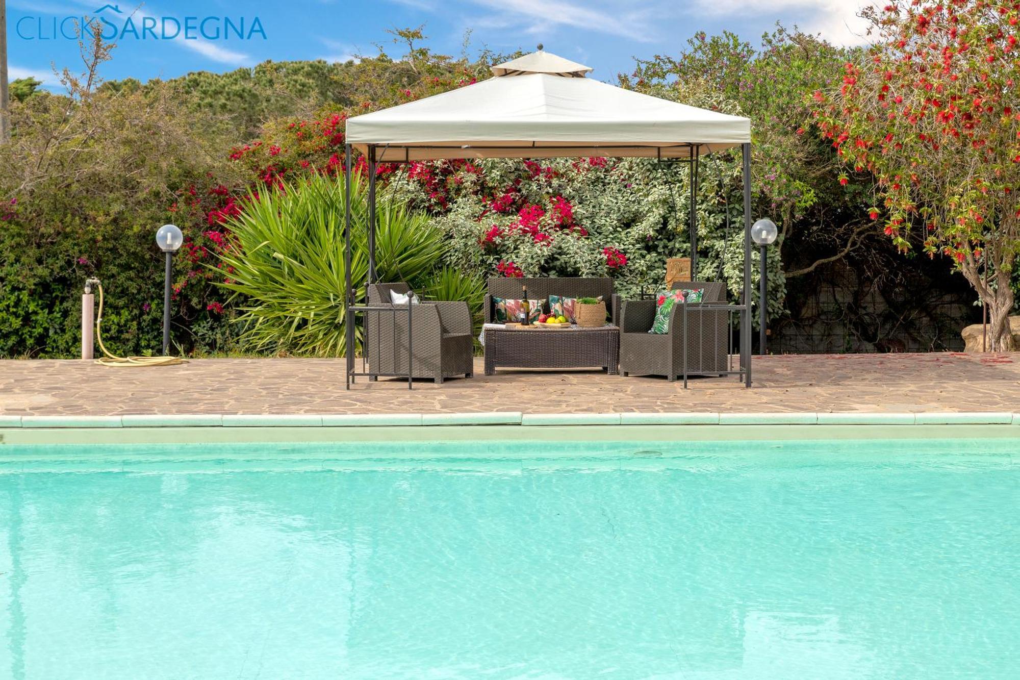 Villa Melograno With Exclusive Swimming Pool Surrounded By Greenery Campanedda 외부 사진